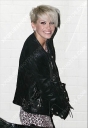 Girls_Aloud_leaving_the_X_Factor_studios_London_13_12_08_22.jpg