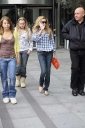 Girls_Aloud_leaving_their_hotel_in_Manchester_300508_4.jpg