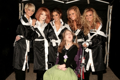 Girls_Aloud_meeting_Fans_at_Sandown_17_07_08_281729.jpg