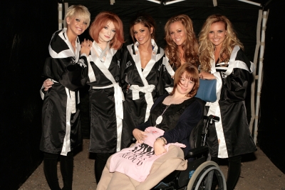 Girls_Aloud_meeting_Fans_at_Sandown_17_07_08_281929.jpg