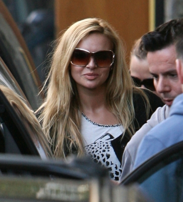 Girls_Aloud_seen_leaving_a_studio2C_London_07_04_08_281229.jpg