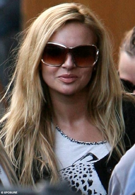 Girls_Aloud_seen_leaving_a_studio_London_07_04_2008_4.jpg