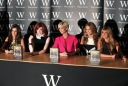 Girls_Aloud_signing_Dreams_That_Glitter_Waterstones_London_091008_40.jpg