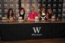 Girls_Aloud_signing_Dreams_That_Glitter_Waterstones_London_091008_44.jpg
