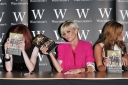 Girls_Aloud_signing_Dreams_That_Glitter_Waterstones_London_091008_6.jpg