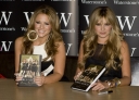 Имя файла=Girls_Aloud_signing_Dreams_That_Glitter_Waterstones_London_091008_80.jpg
Размер файла=84КБ
Размеры=511x370
Дата=Март 06, 2012 Girls_Aloud_signing_Dreams_That_Glitter_Waterstones_London_091008_80.jpg