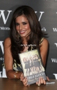 Имя файла=Girls_Aloud_signing_Dreams_That_Glitter_Waterstones_London_091008_84.jpg
Размер файла=654КБ
Размеры=2226x3462
Дата=Март 06, 2012 Girls_Aloud_signing_Dreams_That_Glitter_Waterstones_London_091008_84.jpg