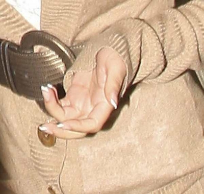 Kimberley2C_Cheryl___Nicola_arriving_at_Heathrow_Airport_20_02_08_284829.jpg