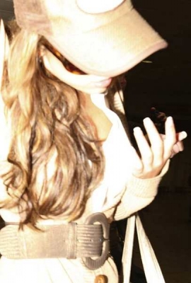 Kimberley_Cheryl__Nicola_arriving_at_Heathrow_Airport_20022008_1.jpg