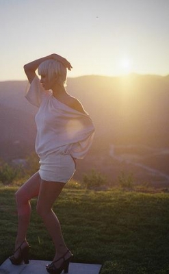 Sarah_Harding_on_shoot_in_LA_2.jpg