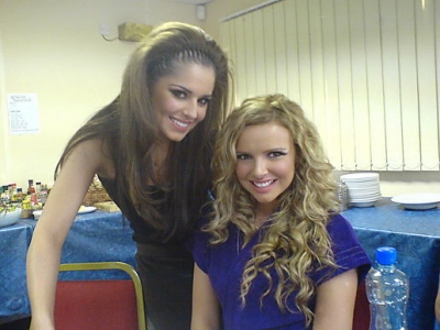 Girls_Aloud_on_Greatest_Hits_tour_backstage_2007_28329.jpg
