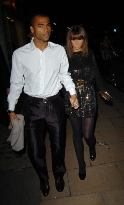 Arriving_at_the_white_room_fundraiser_at_flawlessnco_-_8_11_07_10.jpg