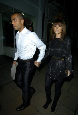 Arriving_at_the_white_room_fundraiser_at_flawlessnco_-_8_11_07_17.jpg