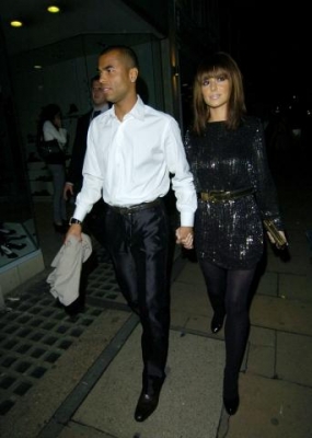 Arriving_at_the_white_room_fundraiser_at_flawlessnco_-_8_11_07_22.jpg