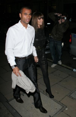 Arriving_at_the_white_room_fundraiser_at_flawlessnco_-_8_11_07_28.jpg