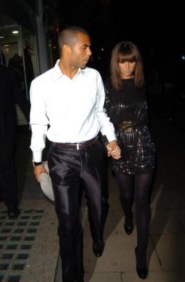 Arriving_at_the_white_room_fundraiser_at_flawlessnco_-_8_11_07_8.jpg