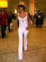 Cheryl_arriving_in_London_from_LA_-_5_10_07_13.jpg