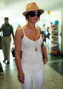 Cheryl_arriving_in_London_from_LA_-_5_10_07_2.jpg