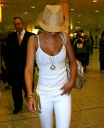 Cheryl_arriving_in_London_from_LA_-_5_10_07_7.jpg