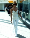 Cheryl_arriving_in_London_from_LA_-_5_10_07_8.jpg