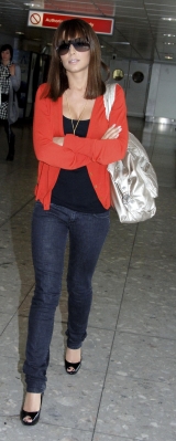 Cheryl_departing_Heathrow_airport_for_LA_-_25_09_07_1.jpg