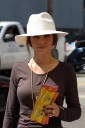 Имя файла=Cheryl_out_and_about_in_LA_01_10_07_288429.jpg
Размер файла=734КБ
Размеры=2592x3888
Дата=Июль 08, 2012 Cheryl_out_and_about_in_LA_01_10_07_288429.jpg