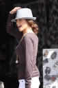 Имя файла=Cheryl_out_and_about_in_LA_01_10_07_289329.jpg
Размер файла=565КБ
Размеры=2592x3888
Дата=Июль 08, 2012 Cheryl_out_and_about_in_LA_01_10_07_289329.jpg