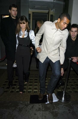 Cheryl___Ashley_Leave_Nobu_20_10_07_284729.jpg