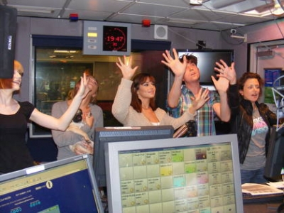 Cheryl_Kimberley__Nicola_at_Radio_1_21_oct_07_2.jpg