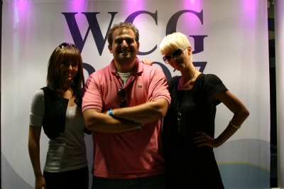 i31_LAN_Gaming_Exhibition-_Sarah_and_Cheryl_120807_34.jpg