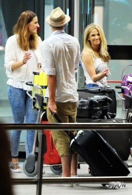Sarah_Harding_arriving_at_the_airport_in_Ibiza_01_07_12_282829.jpg