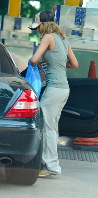 Cheryl_at_a_Petrol_Station_070706_4.jpg
