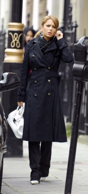 Cheryl_Tweedy_visiting_a_clinic_on_Harley_Street2C_London_19_04_06_282429.jpg