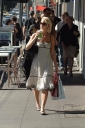 Sarah_Harding_shopping_in_Chapel_Street_Melbourne_270206_3.jpg