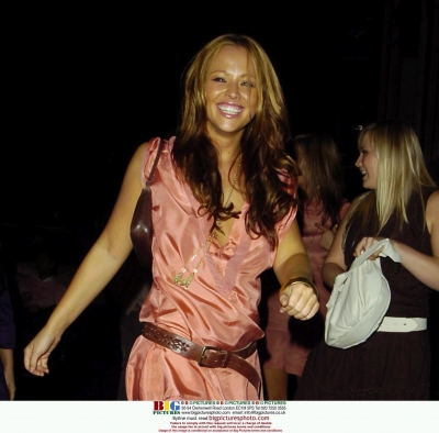 Kimberley_On_A_Night_Out_In_London_170906_5.jpg