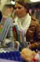 Имя файла=Kimberley_Out_Shopping_120206_3.jpg
Размер файла=506КБ
Размеры=1750x2686
Дата=Март 08, 2012 Kimberley_Out_Shopping_120206_3.jpg
