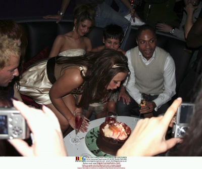 Kimberleys_Birthday_At_M1INT_Club_261106_40.jpg