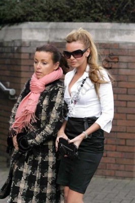 Nadine_arriving_at_Court_18_01_07_28429.jpg