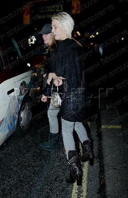 Sarah__A_Friend_Party_In_Soho_291106_3.jpg