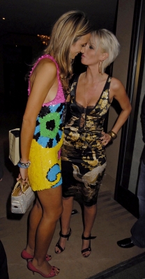 Sarah__Victoria_Hervey_At_Mayfair_Bar_In_London_131006_5.jpg