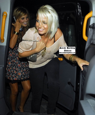 Sarah_Harding_at_Silver_Nightclub_01_08_06_282529.jpg