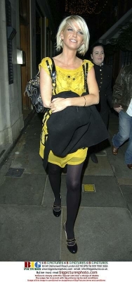 Sarah_Harding_at_the_Arsenal_Football_Team_Christmas_party_20_12_06_281929.jpg