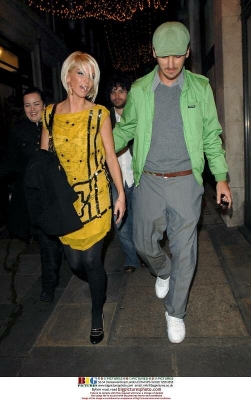 Sarah_Harding_at_the_Arsenal_Football_Team_Christmas_party_20_12_06_283029.jpg