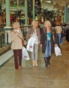 Имя файла=Sarah_Harding_shopping_at_Trafford_Centre2C_Manchester_20_04_06_281429.jpg
Размер файла=104КБ
Размеры=634x800
Дата=Янв 20, 2013 Sarah_Harding_shopping_at_Trafford_Centre2C_Manchester_20_04_06_281429.jpg