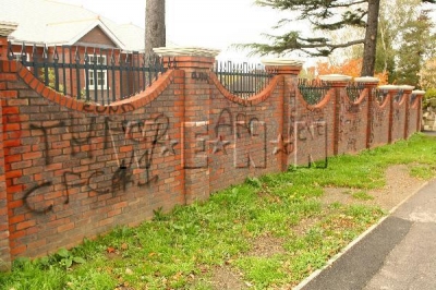 Vandals_Graffiti_Ashley__Cheryls_House_06_4.jpg