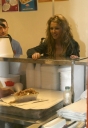 Имя файла=Visiting_local_fish__chip_shop_-_231206_7.jpg
Размер файла=184КБ
Размеры=692x1000
Дата=Март 08, 2012 Visiting_local_fish__chip_shop_-_231206_7.jpg