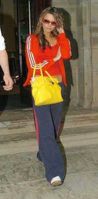 Girls_Aloud_In_Manchester_Leaving_Hotel_19200505_61.jpg