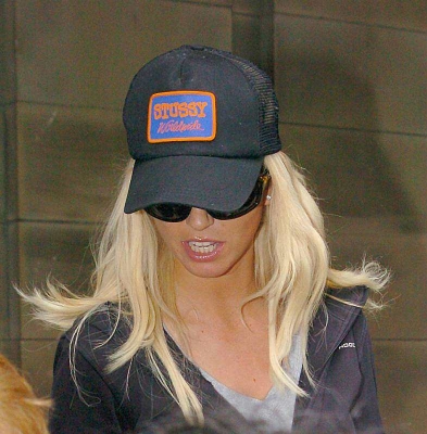 Girls_Aloud_In_Manchester_Leaving_Hotel_19200505_69.jpg
