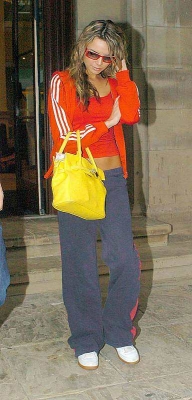 Girls_Aloud_In_Manchester_Leaving_Hotel_19200505_86.jpg
