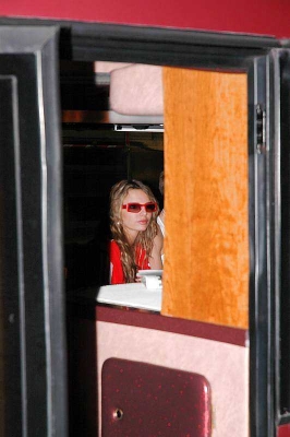 Girls_Aloud_In_Manchester_Leaving_Hotel_19200505_88.jpg